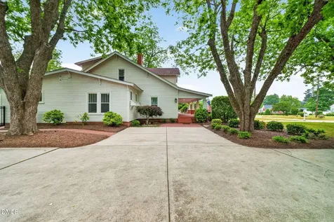 804 W Main Street Benson NC 27504