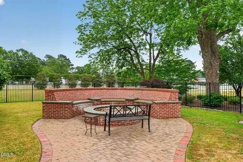 804 W Main Street Benson NC 27504