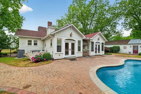 804 W Main Street Benson NC 27504