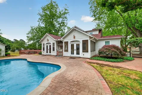 804 W Main Street Benson NC 27504