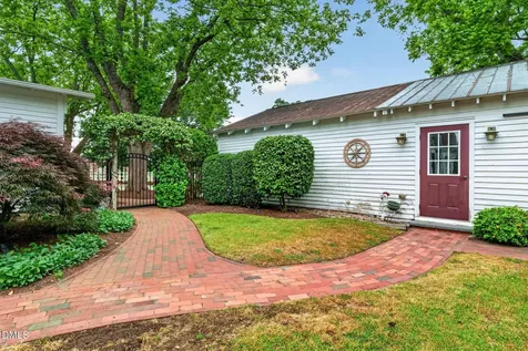 804 W Main Street Benson NC 27504