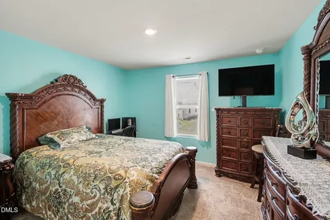 4621 Glencraig Avenue Greensboro NC 27405