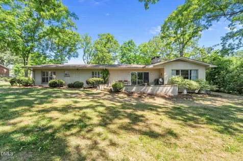 2220 Lakeview Terrace Burlington NC 27215