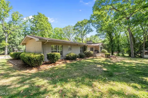 2220 Lakeview Terrace Burlington NC 27215