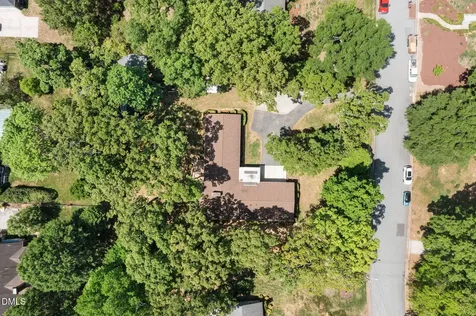 2220 Lakeview Terrace Burlington NC 27215
