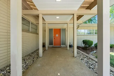 2220 Lakeview Terrace Burlington NC 27215