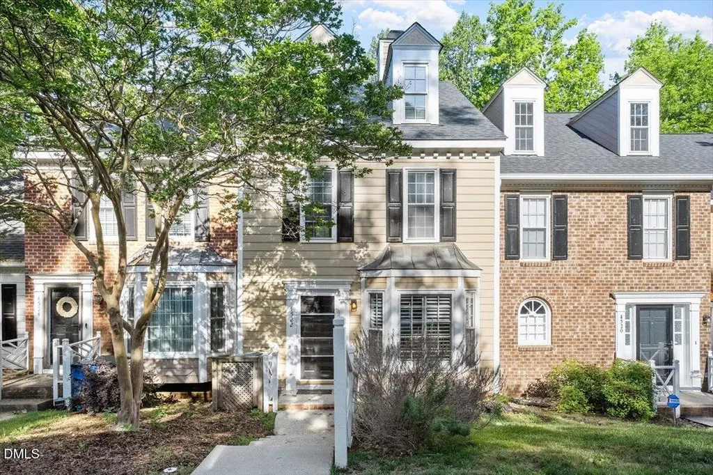4522 Hamptonshire Drive Raleigh NC 27613