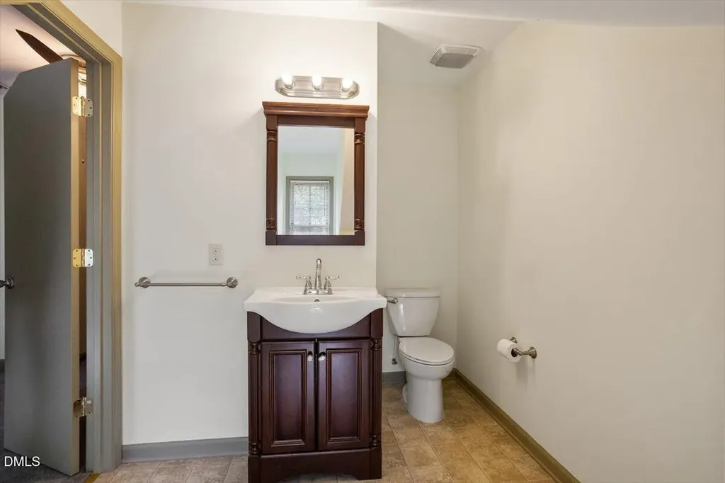 4522 Hamptonshire Drive Raleigh NC 27613