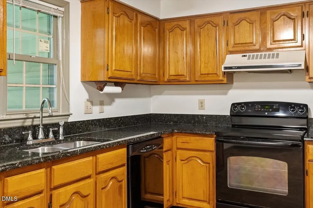 4522 Hamptonshire Drive Raleigh NC 27613