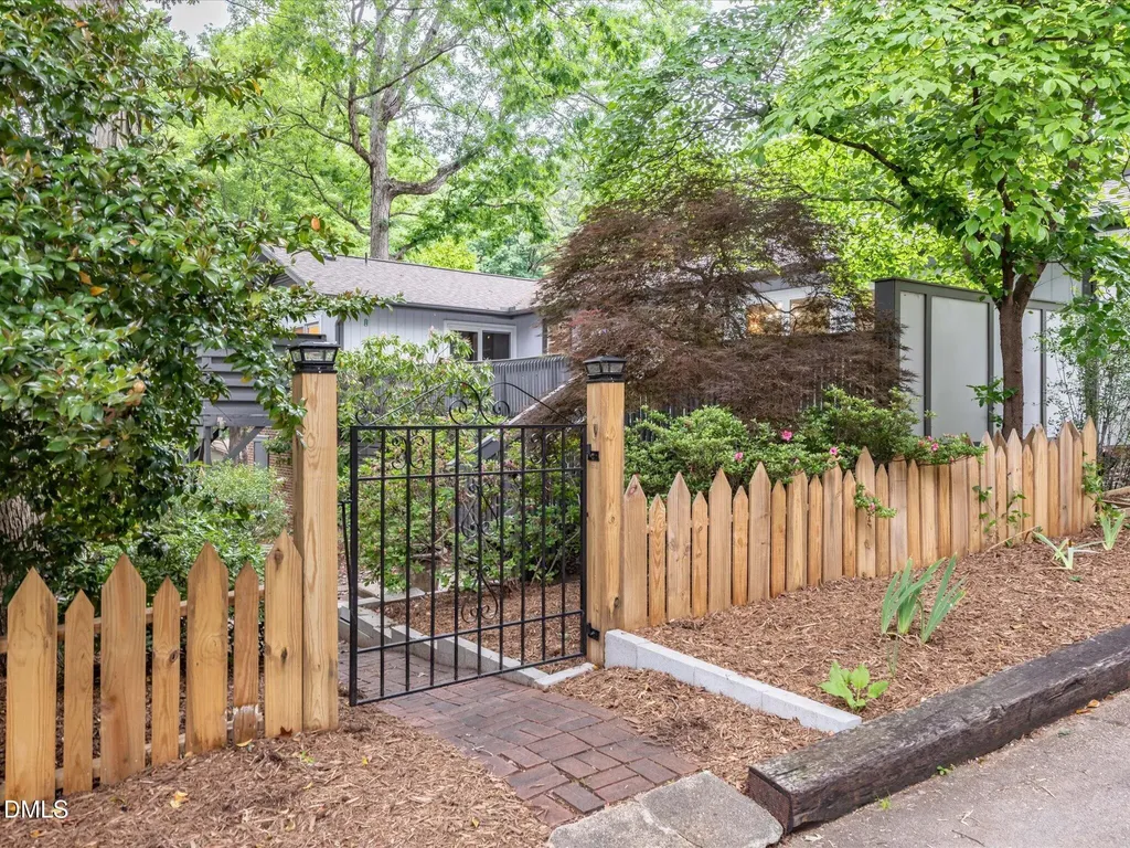 2929 Rue Sans Famille Raleigh NC 27607