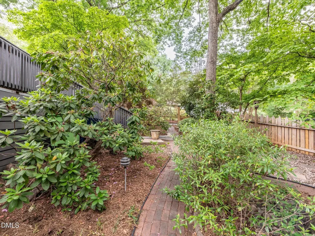 2929 Rue Sans Famille Raleigh NC 27607