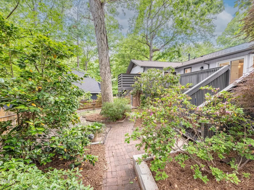 2929 Rue Sans Famille Raleigh NC 27607