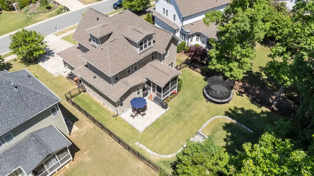 913 Hollymont Drive Holly Springs NC 27540