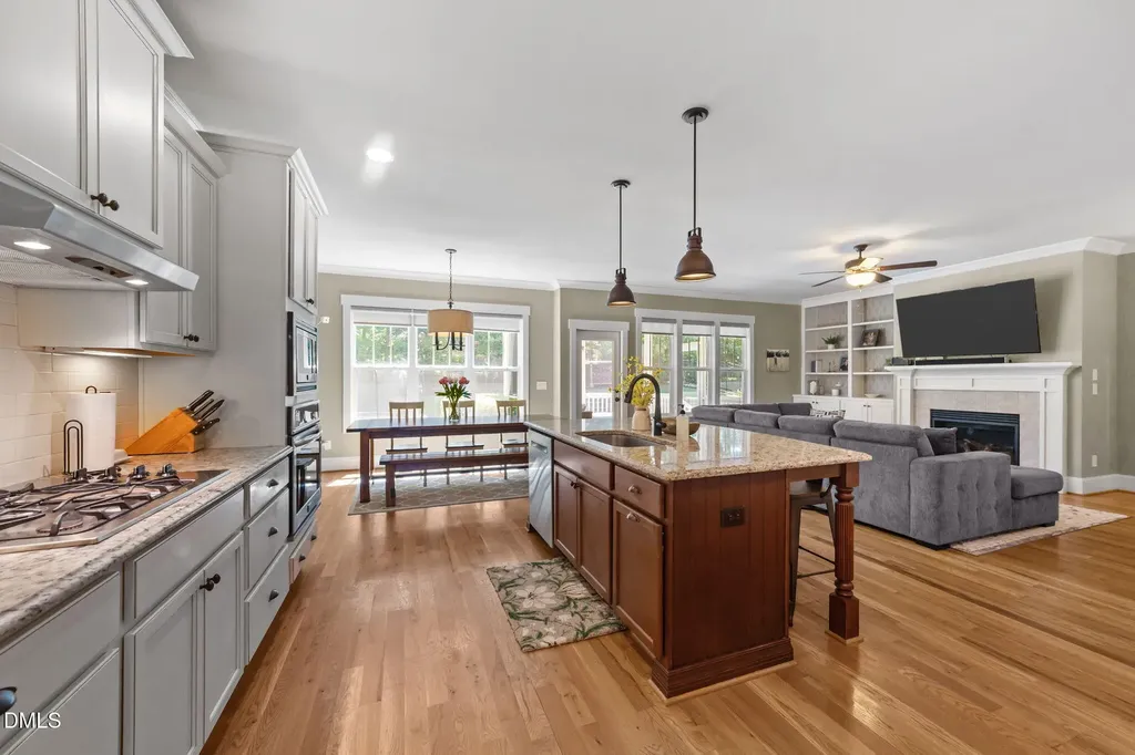 913 Hollymont Drive Holly Springs NC 27540