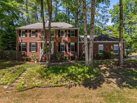101 Pinehill Way Cary NC 27513