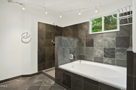 101 Pinehill Way Cary NC 27513
