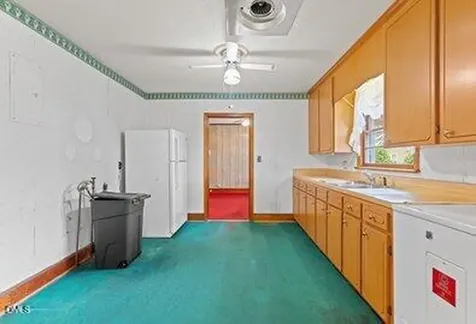 605 N Baker Street Four Oaks NC 27524