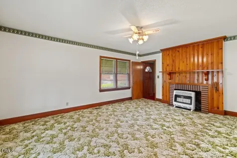605 N Baker Street Four Oaks NC 27524
