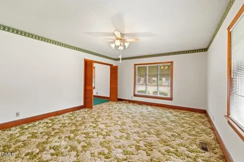 605 N Baker Street Four Oaks NC 27524