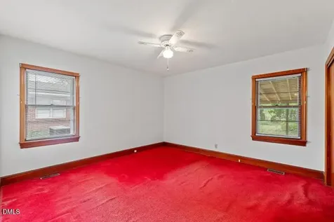605 N Baker Street Four Oaks NC 27524