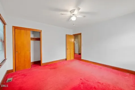 605 N Baker Street Four Oaks NC 27524
