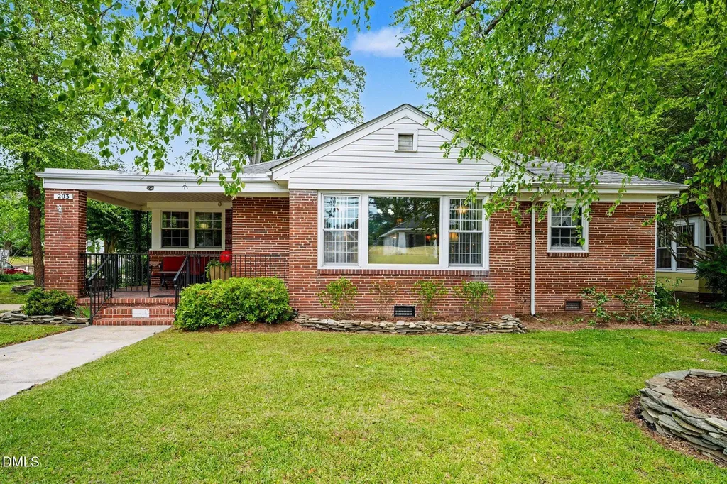 203 E Davis Street Smithfield NC 27577