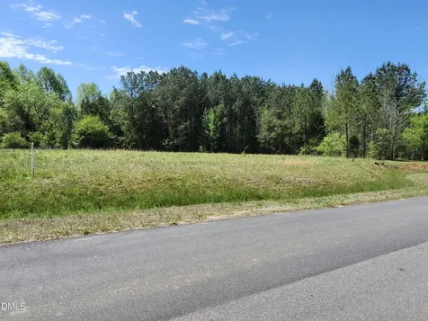 11 Sandy Plains Lane Henderson NC 27537
