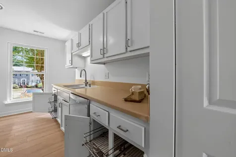 218 Rosebrooks Drive Cary NC 27513
