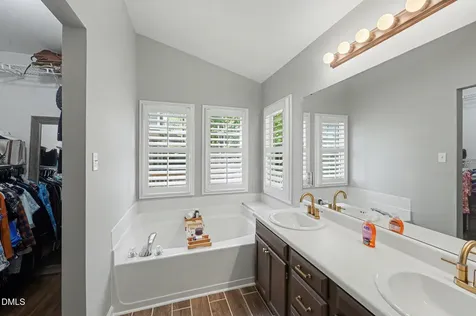 105 New Holland Place Cary NC 27519