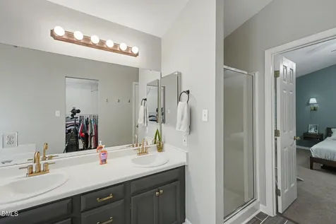 105 New Holland Place Cary NC 27519