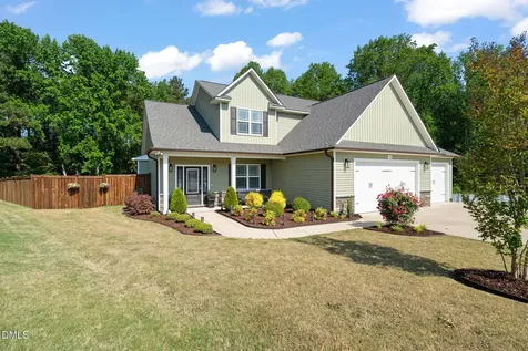 153 Shady Oaks Drive Benson NC 27504