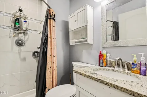 207 Oakland Drive Apex NC 27539
