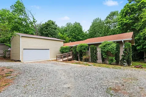 207 Oakland Drive Apex NC 27539