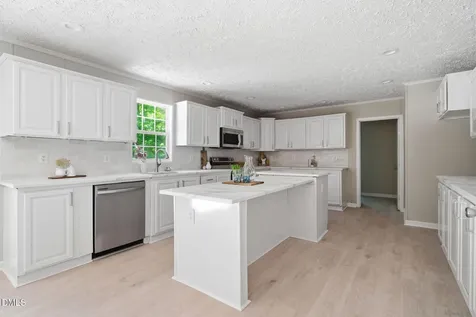 5249 Highpoint Drive Nashville NC 27856