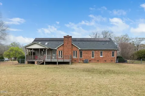 609 W Academy Street Fuquay Varina NC 27526