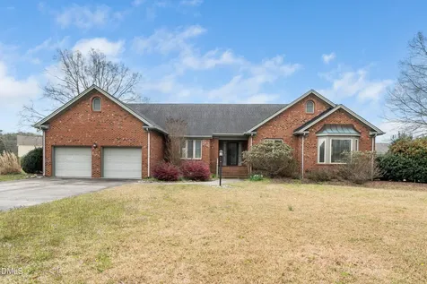 609 W Academy Street Fuquay Varina NC 27526