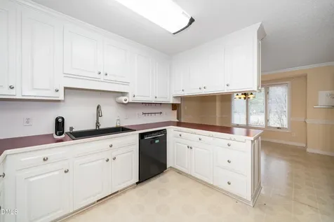 609 W Academy Street Fuquay Varina NC 27526