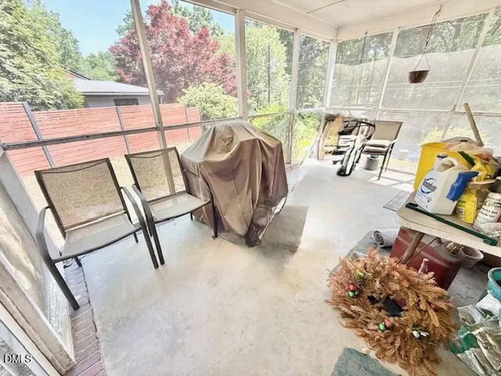 2305 Lora Lane Raleigh NC 27604