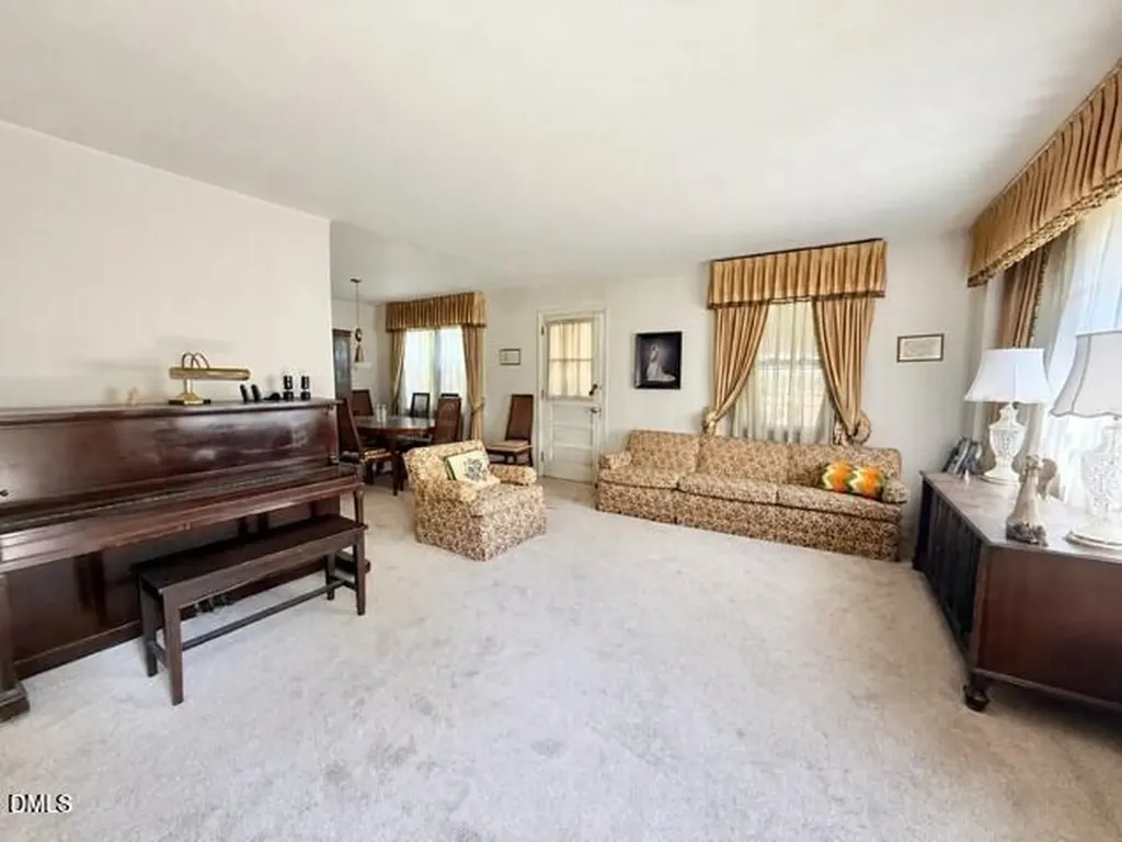 2305 Lora Lane Raleigh NC 27604