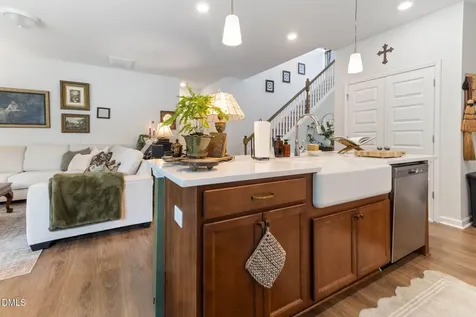 1727 Geyser Court Graham NC 27253