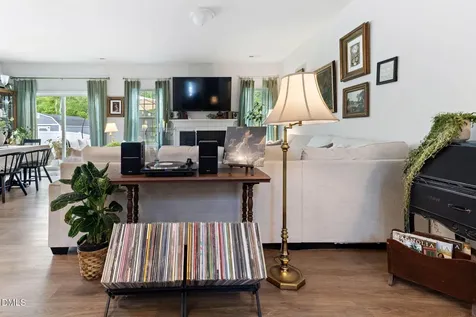 1727 Geyser Court Graham NC 27253