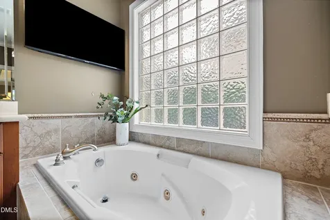 5707 Highcroft Drive Cary NC 27519