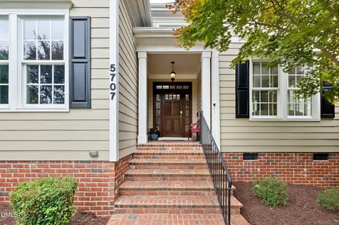 5707 Highcroft Drive Cary NC 27519