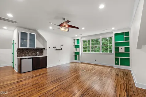 5707 Highcroft Drive Cary NC 27519