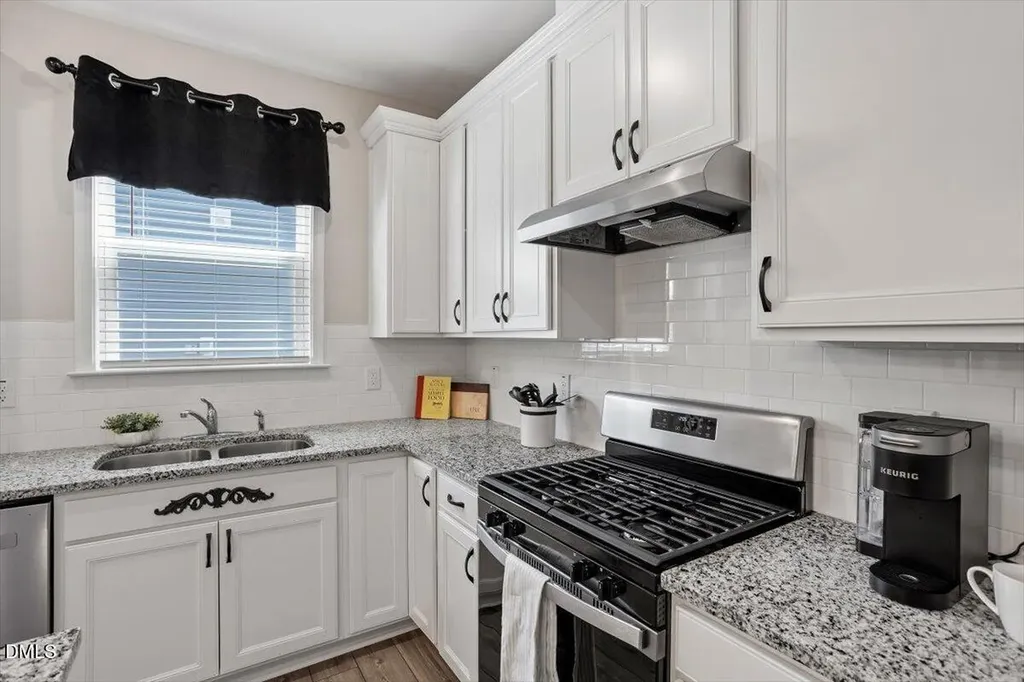 54 N Brookhollow Way Clayton NC 27520