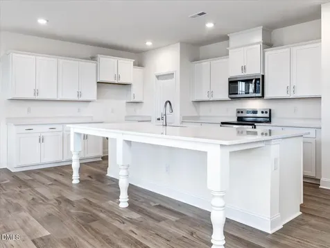 1609 Briar Brook Lane Zebulon NC 27597