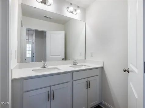1609 Briar Brook Lane Zebulon NC 27597