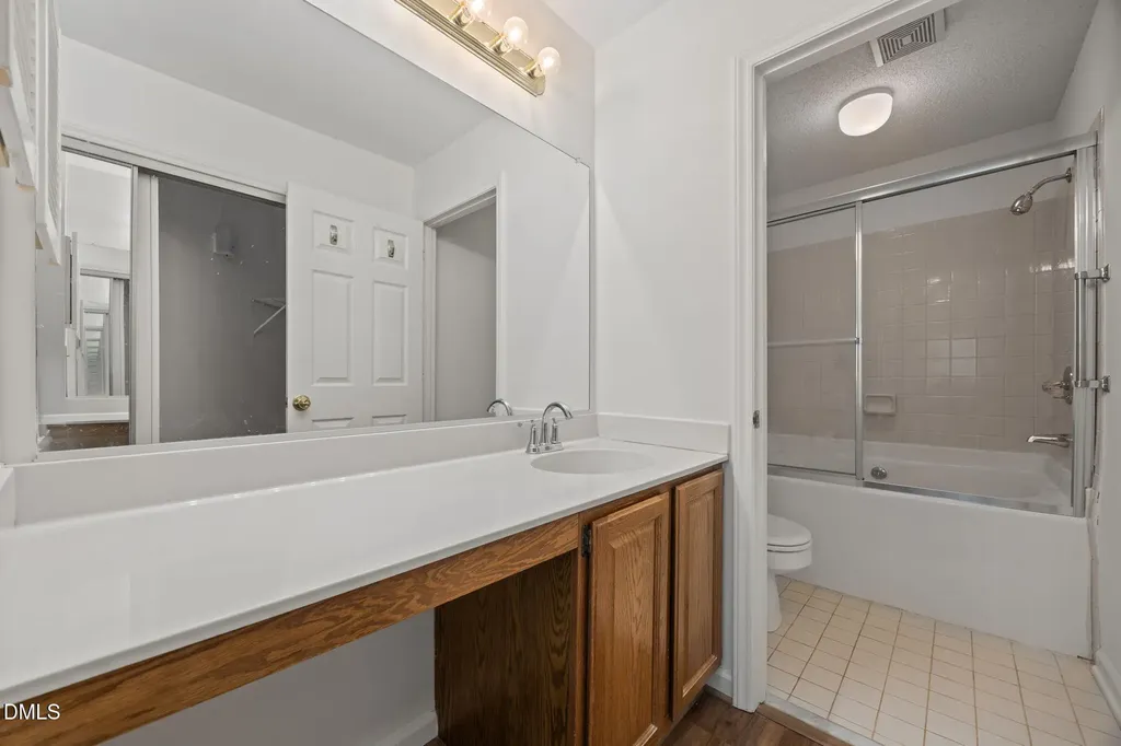 8321 Hempshire Place Raleigh NC 27613