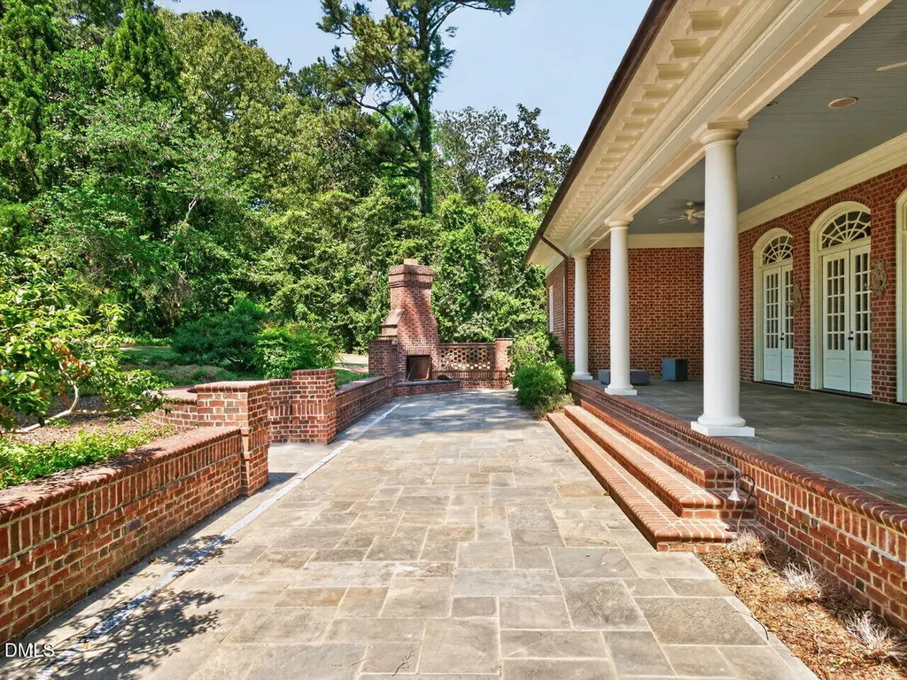 3309 White Oak Road Raleigh NC 27609