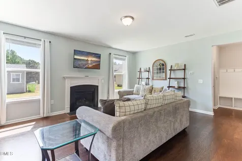 613 Golden Plum Lane Zebulon NC 27597